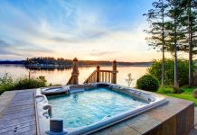 Cottages with hot tubs